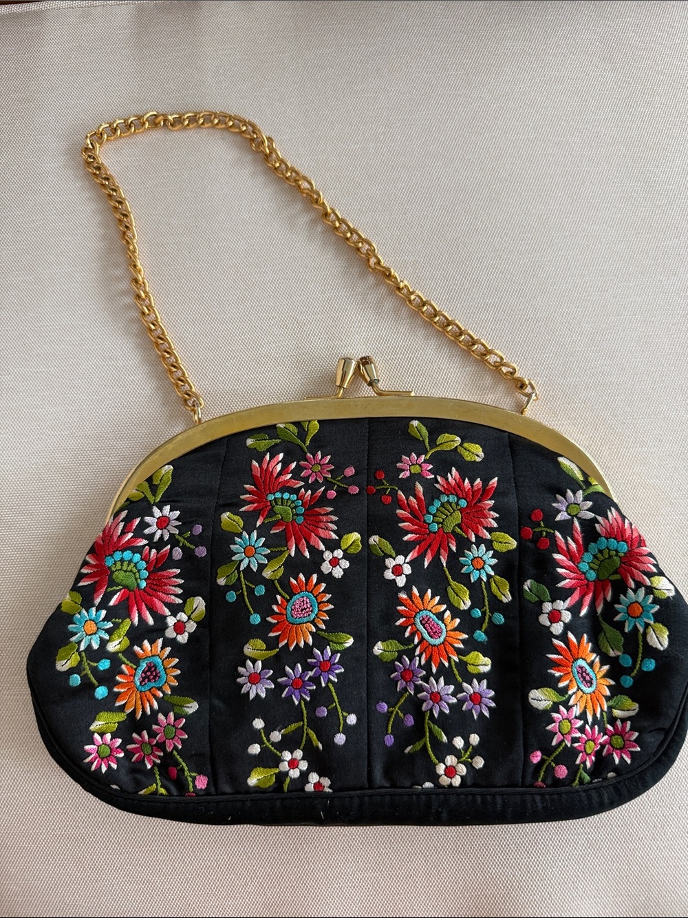 Embroidered Floral Chain-Clasp evening bag